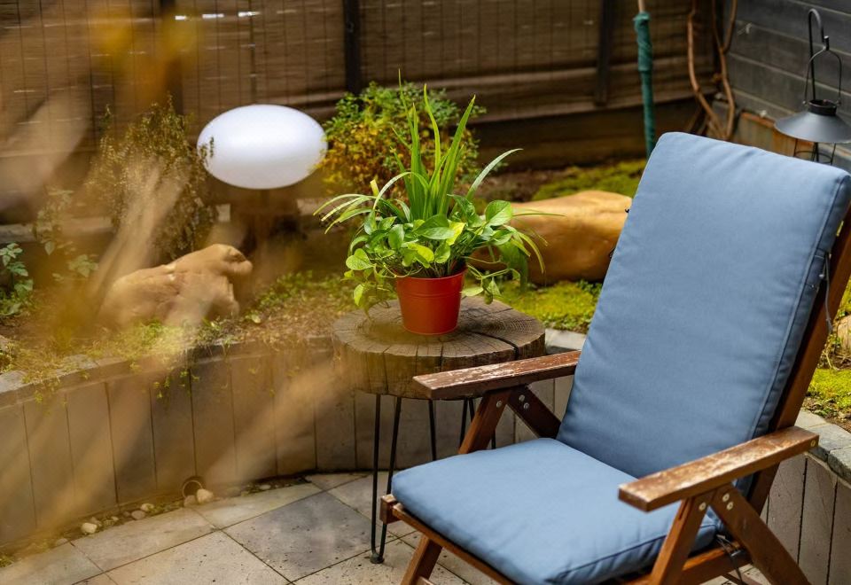 Fengcheng No.12 CourtyardQueen Room With Garden View