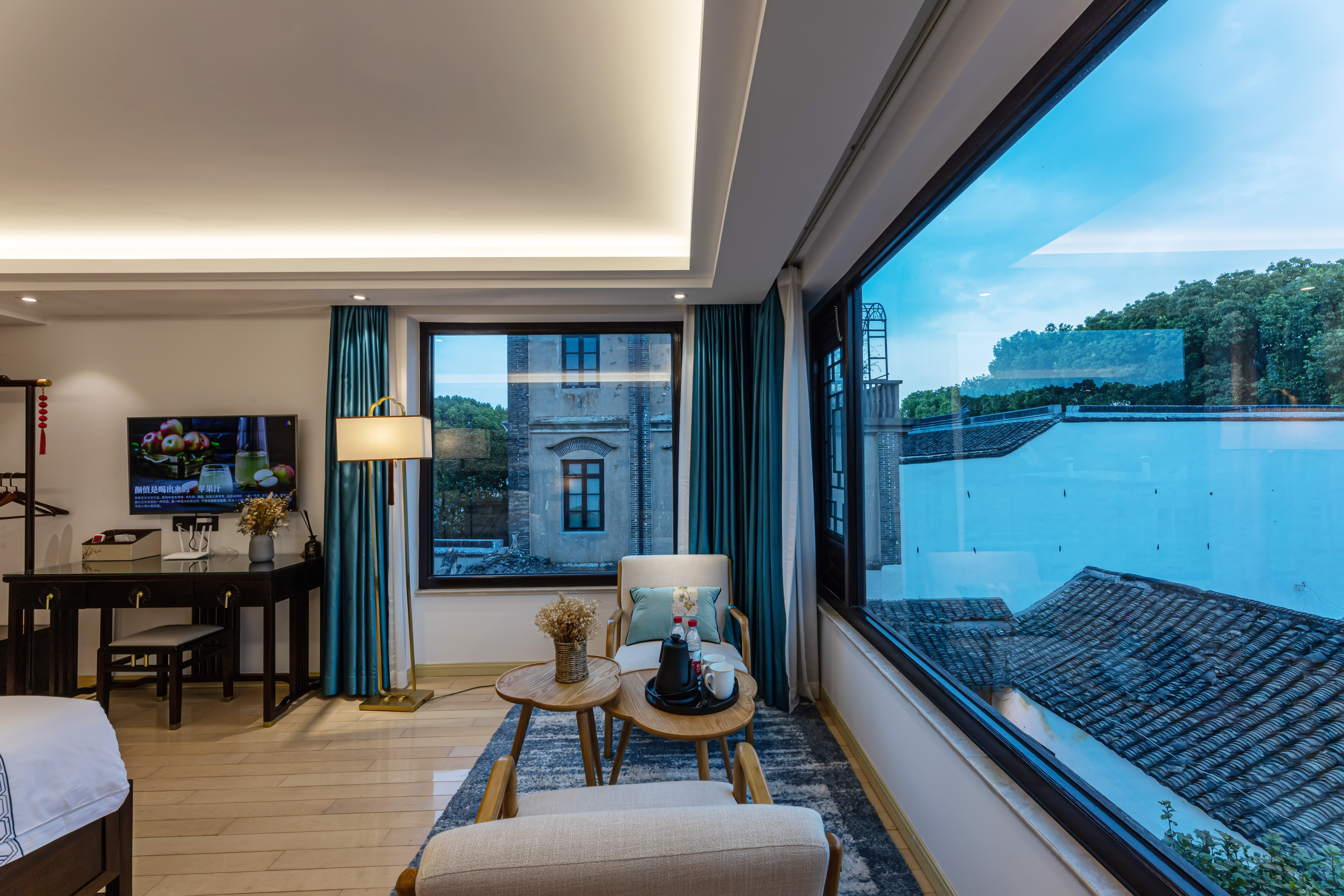 精品六室一厅套房（内设麻将机）