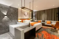 Lanling pearl Holiday Hotel