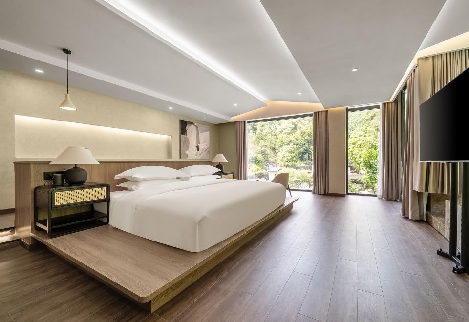 Jiande Guyu Mountain Homestay (Qiandao Lake Lover's Valley Good Luck Island Scenic Area Branch) Guestroom - Water-View