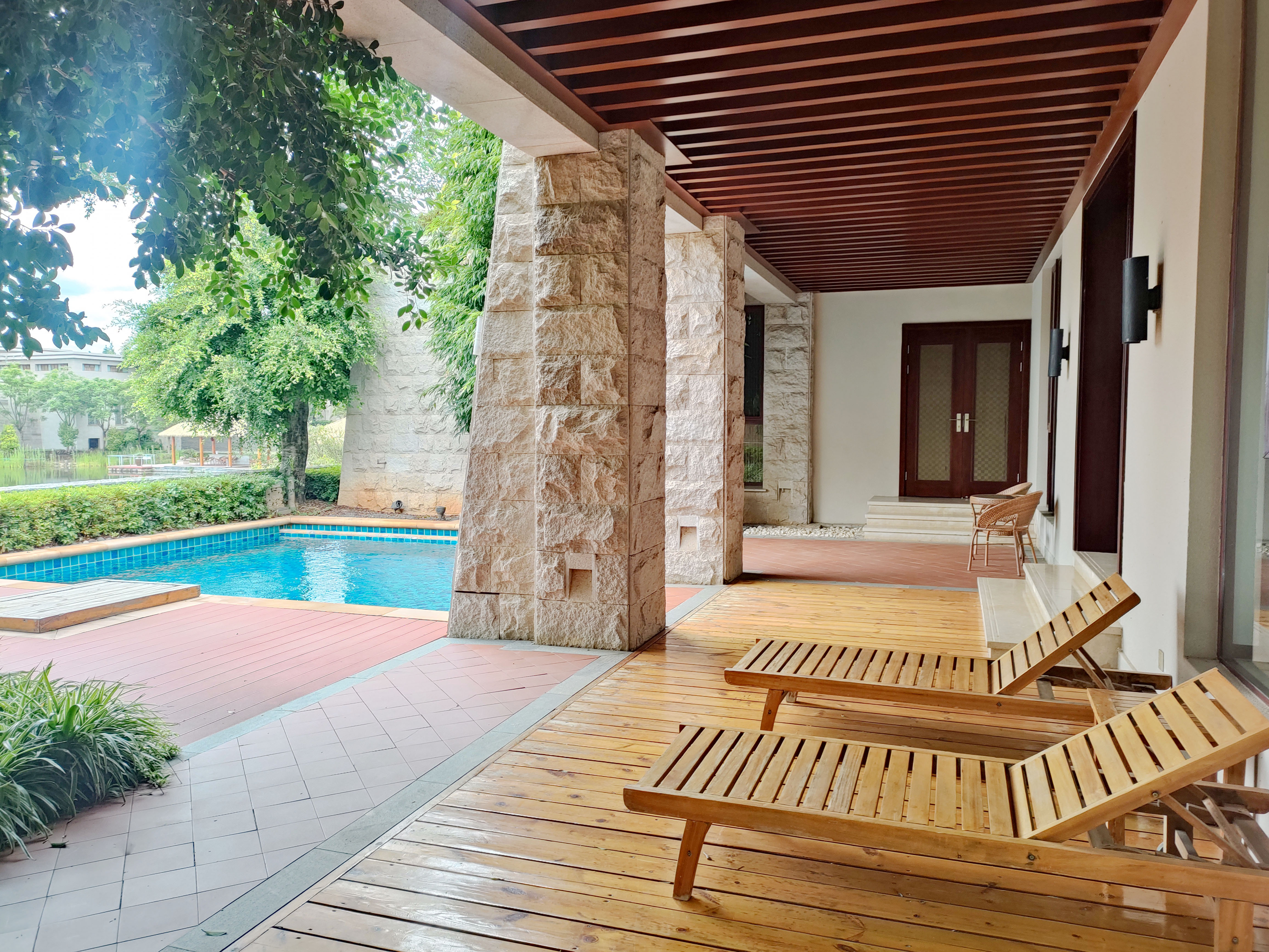 四卧泳池文华套房