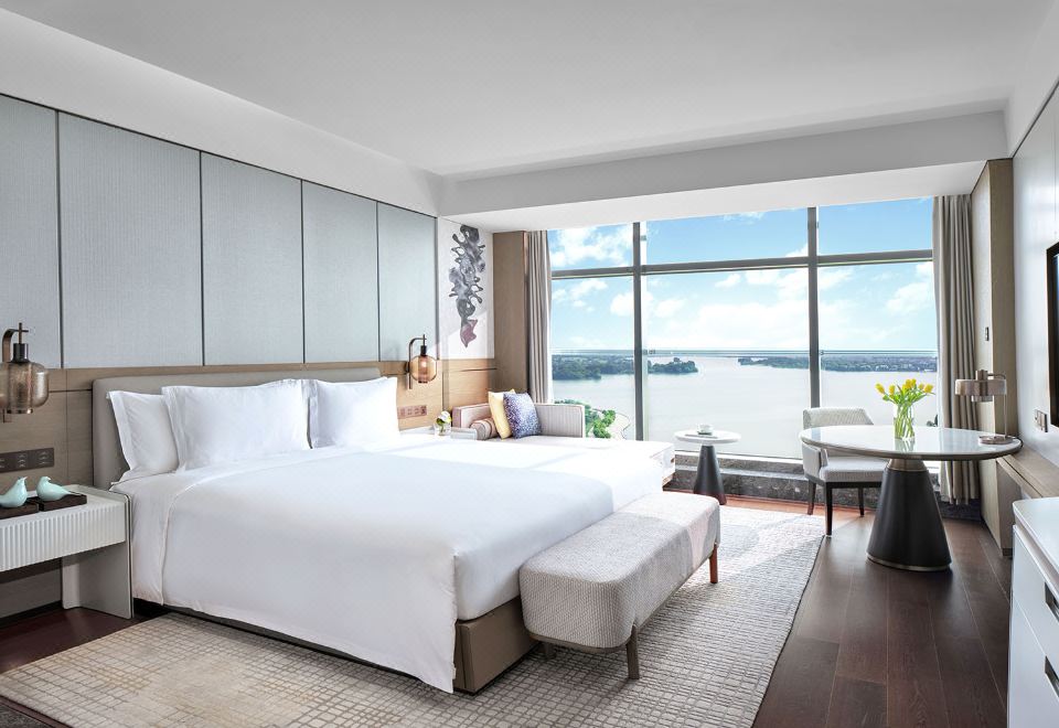 Cordis, XuzhouExecutive Lake-view Double Room