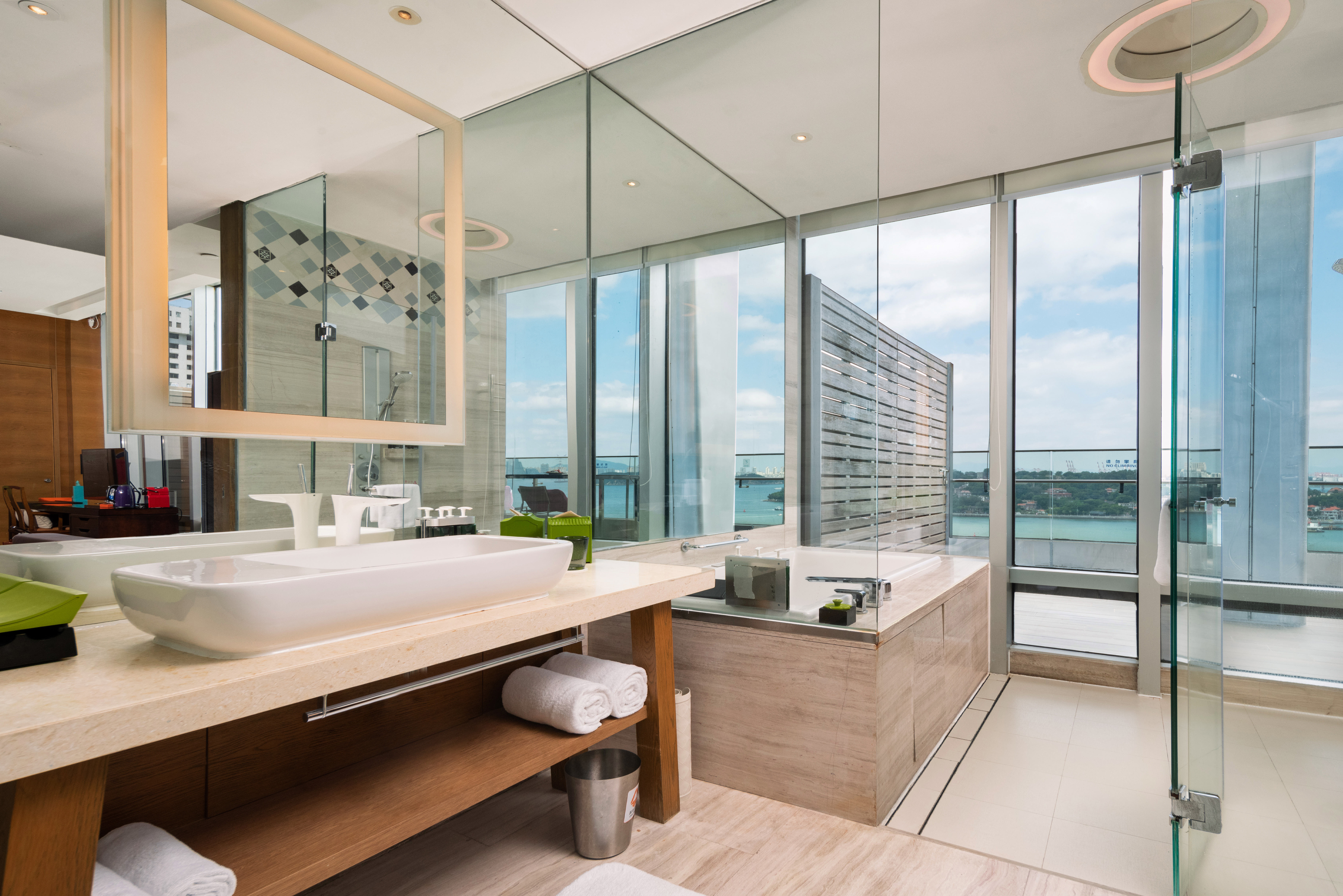 海景明星露台房（面海露台日落）