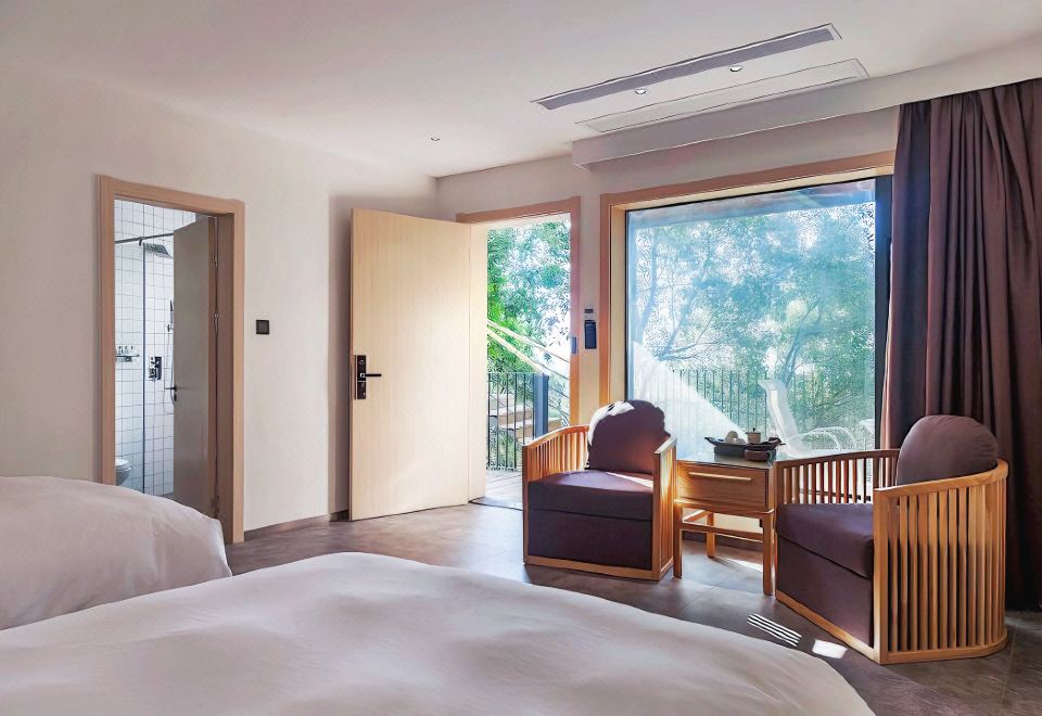 Standard Balcony Twin Room