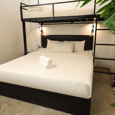 Atari Family Without Window Kupon Suite 18 Boutique Hotel - Hostel