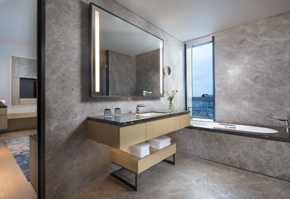 Courtyard by Marriott Shanghai HongqiaoSleep AI Deep Rest Exclusive Double Bed Room (AI Health Deep Sleep Mattress)