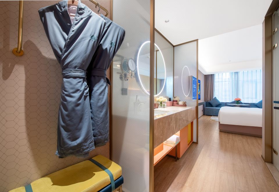 Superior King Room