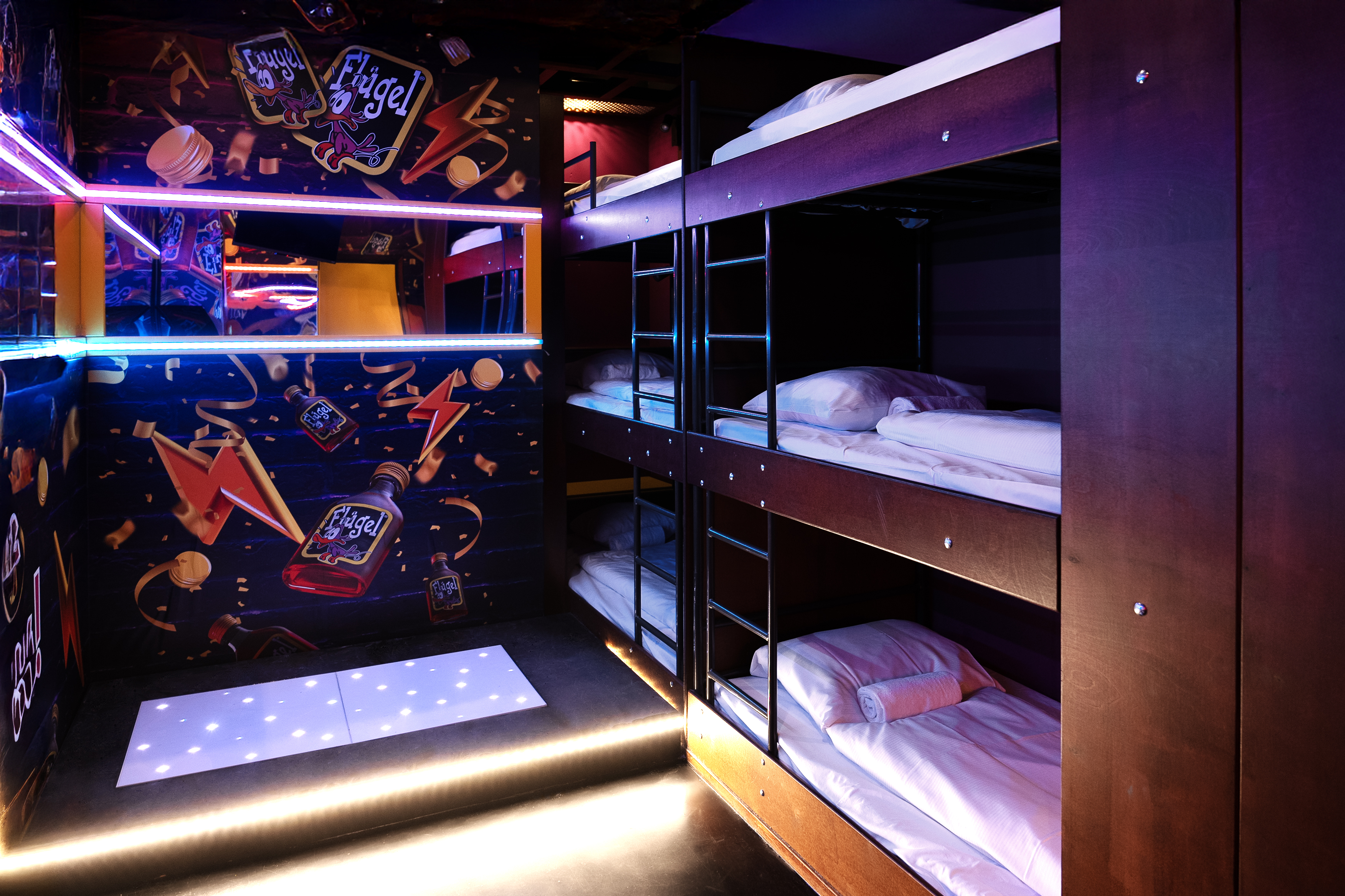 六人聚会一室房