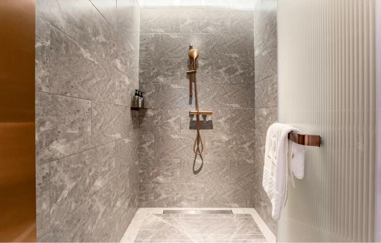 兰逸经典大床房（全屋智能客控+高空城景+茶台品茗）