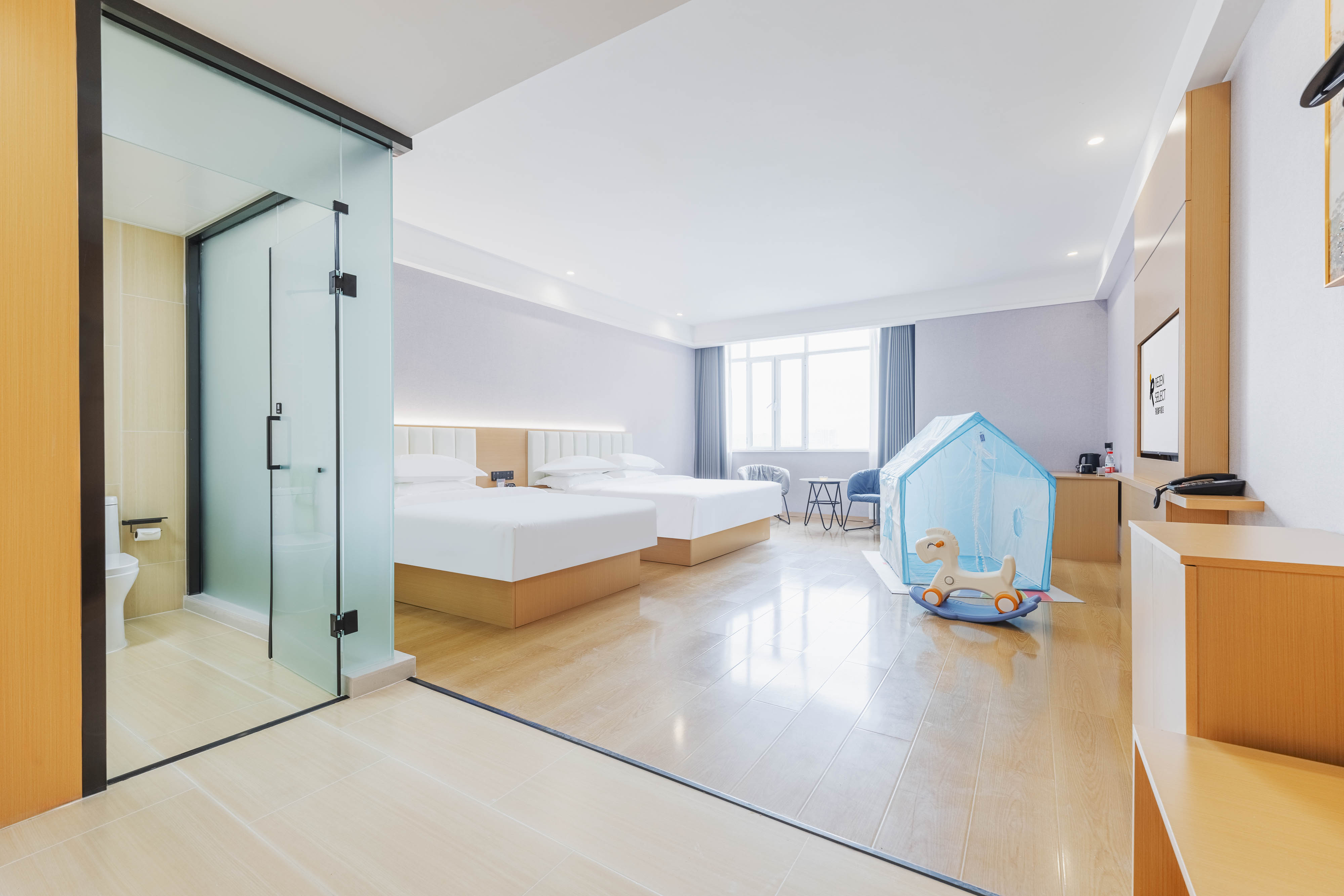 温馨家庭房丨天貓精靈智能客控