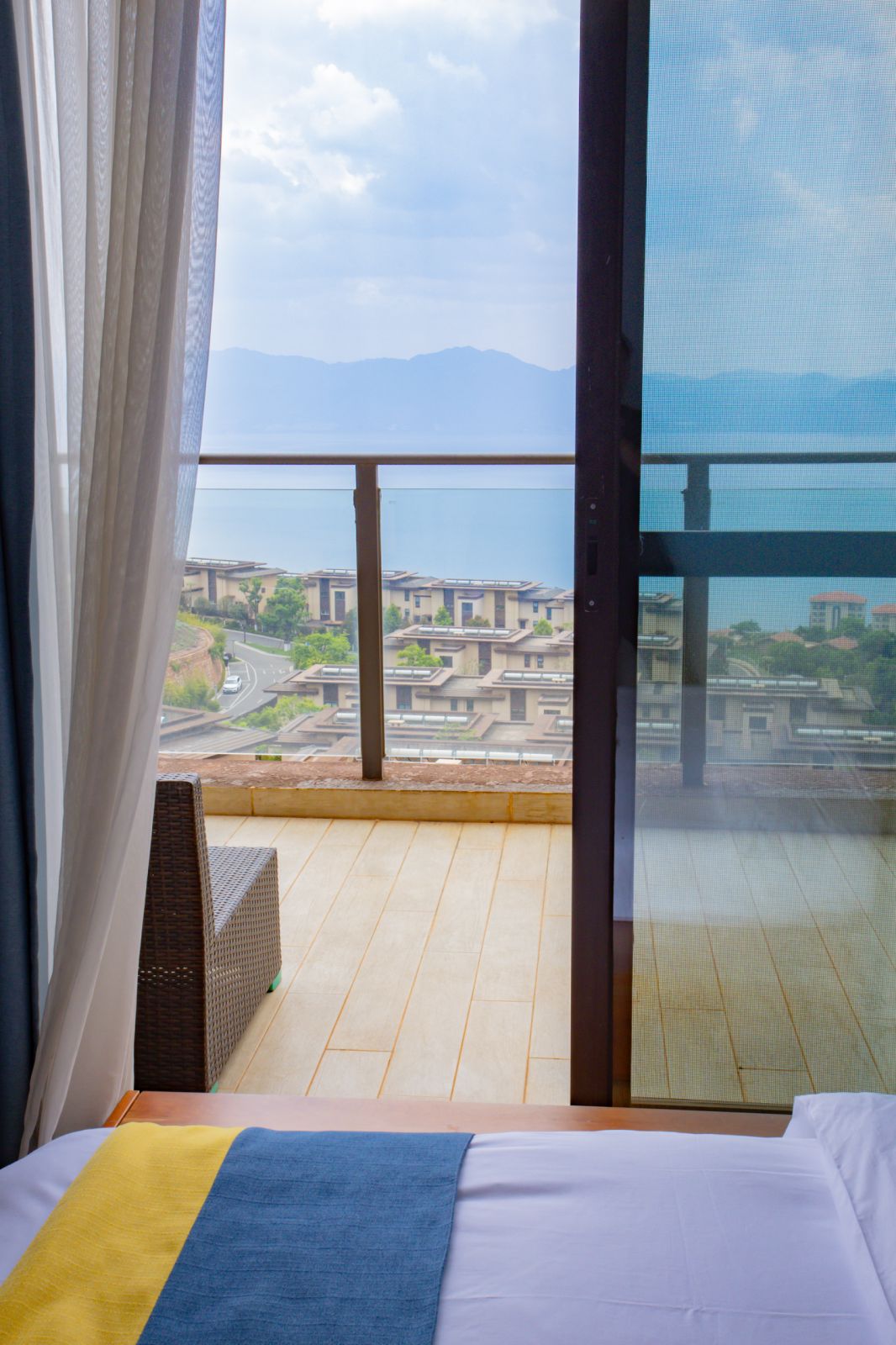 至尊湖景二室二衞套房A（阳台+冰箱+洗衣机+浴缸）