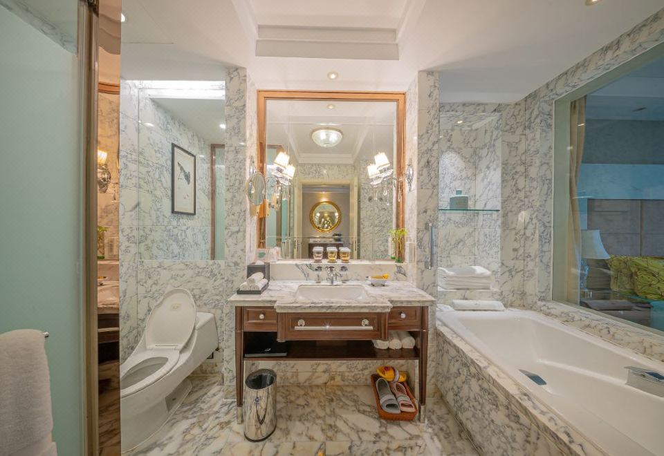 SeaView Garden Hotel QingdaoFamily Room (Pitched Roof)