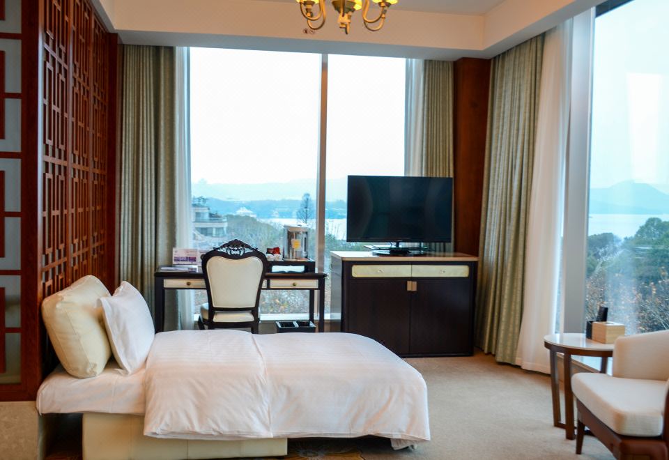 Lake View Hotel hangzhouGrand Family Room - Lake-View B