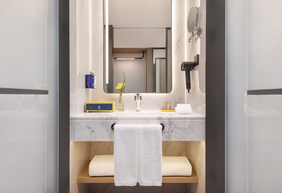 Superior Queen Room