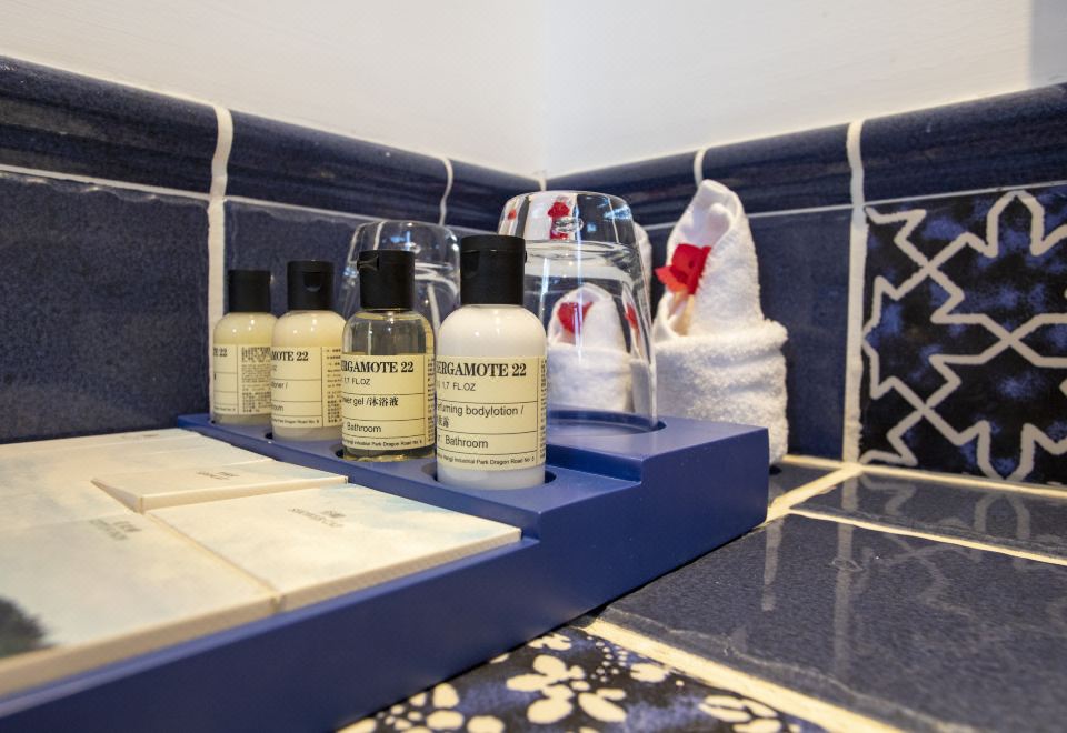 Xikang Yunshe Wellness & Resort HainanMoroccan Red Villa Twin Room