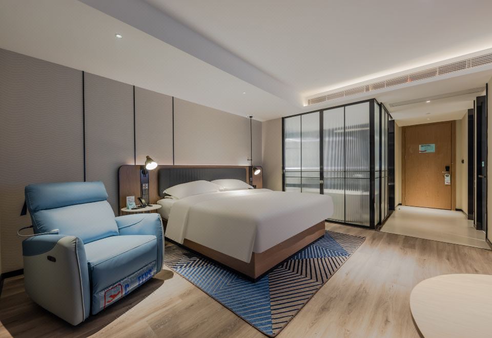 Smart Superior Room (Double bed) (Sofa)