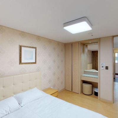 山崗至尊豪華房 一號高公寓優惠