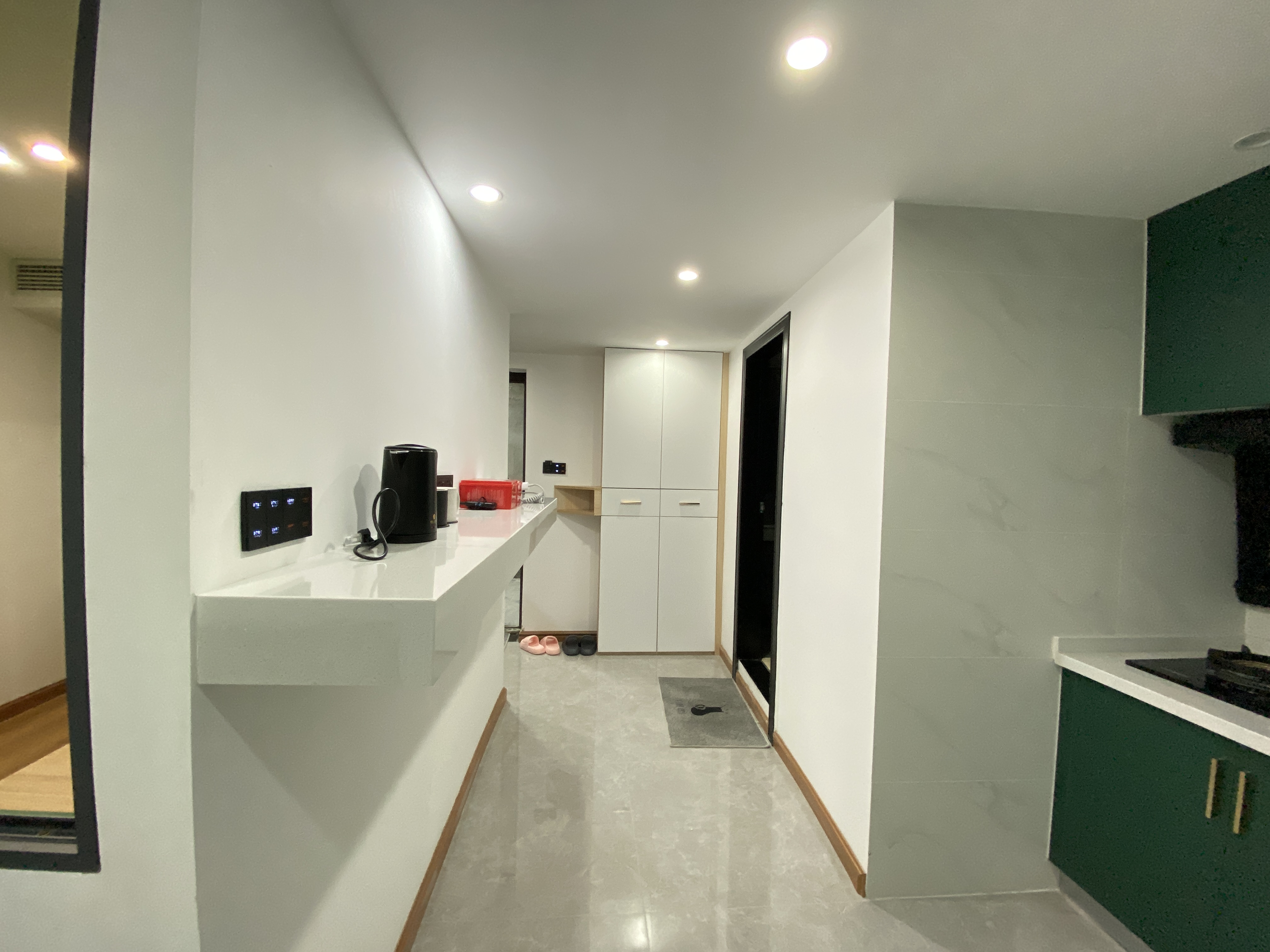 LOFT墨绿大床套房∣两衞∣客厅∣亲子套∣定制亲子床垫