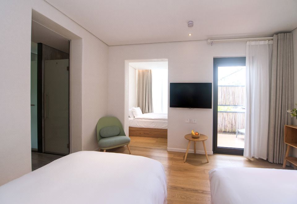 露臺三人間（小露臺）