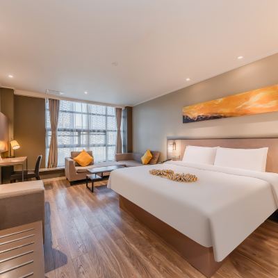 高級大床房+觀河坊街+拍照出片 如家精選飯店（杭州西湖湖濱吳山廣場河坊街店）優惠