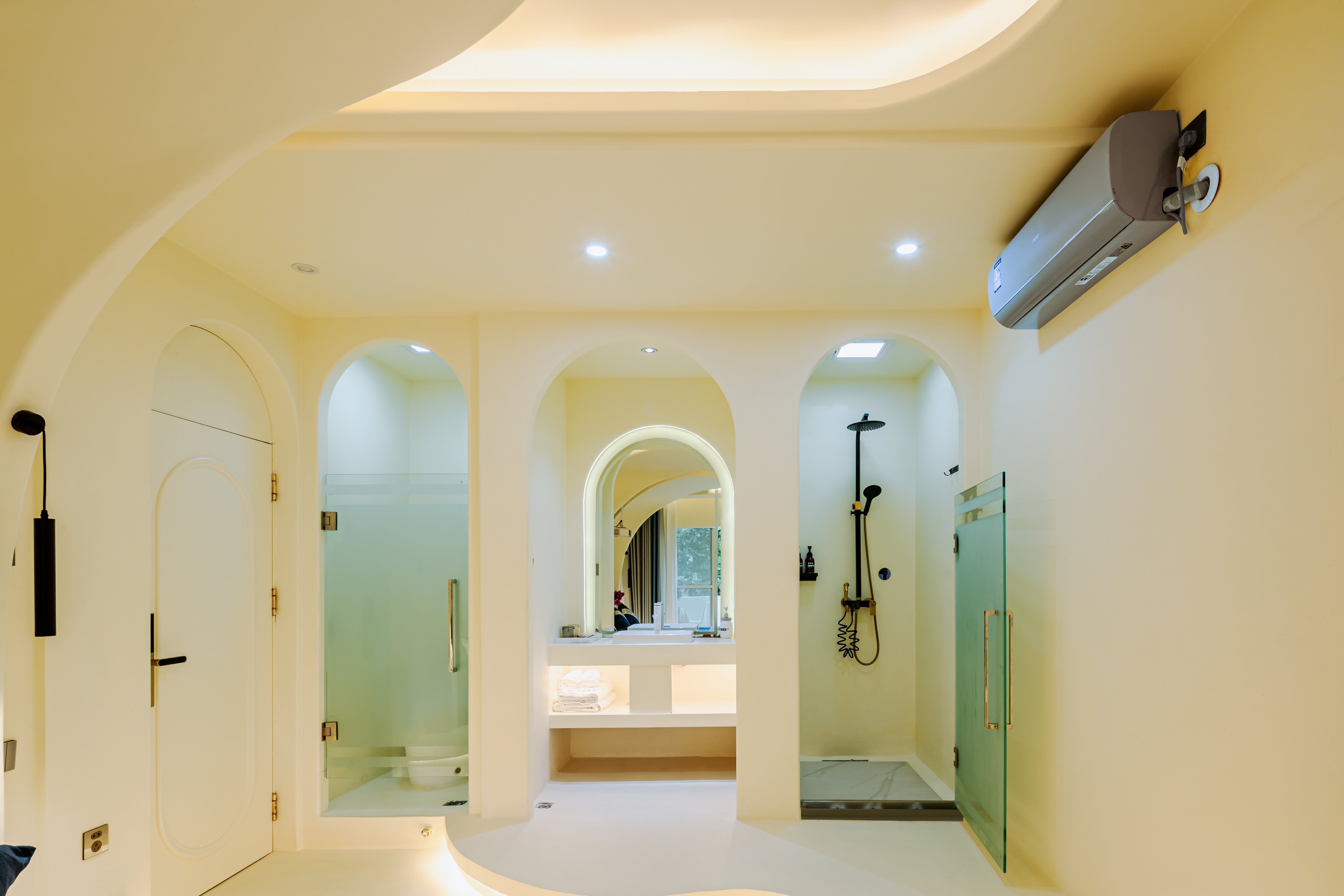 滇海月影别墅露台双床房[100寸1080P投影+智能马桶+恒温淋浴+空调]