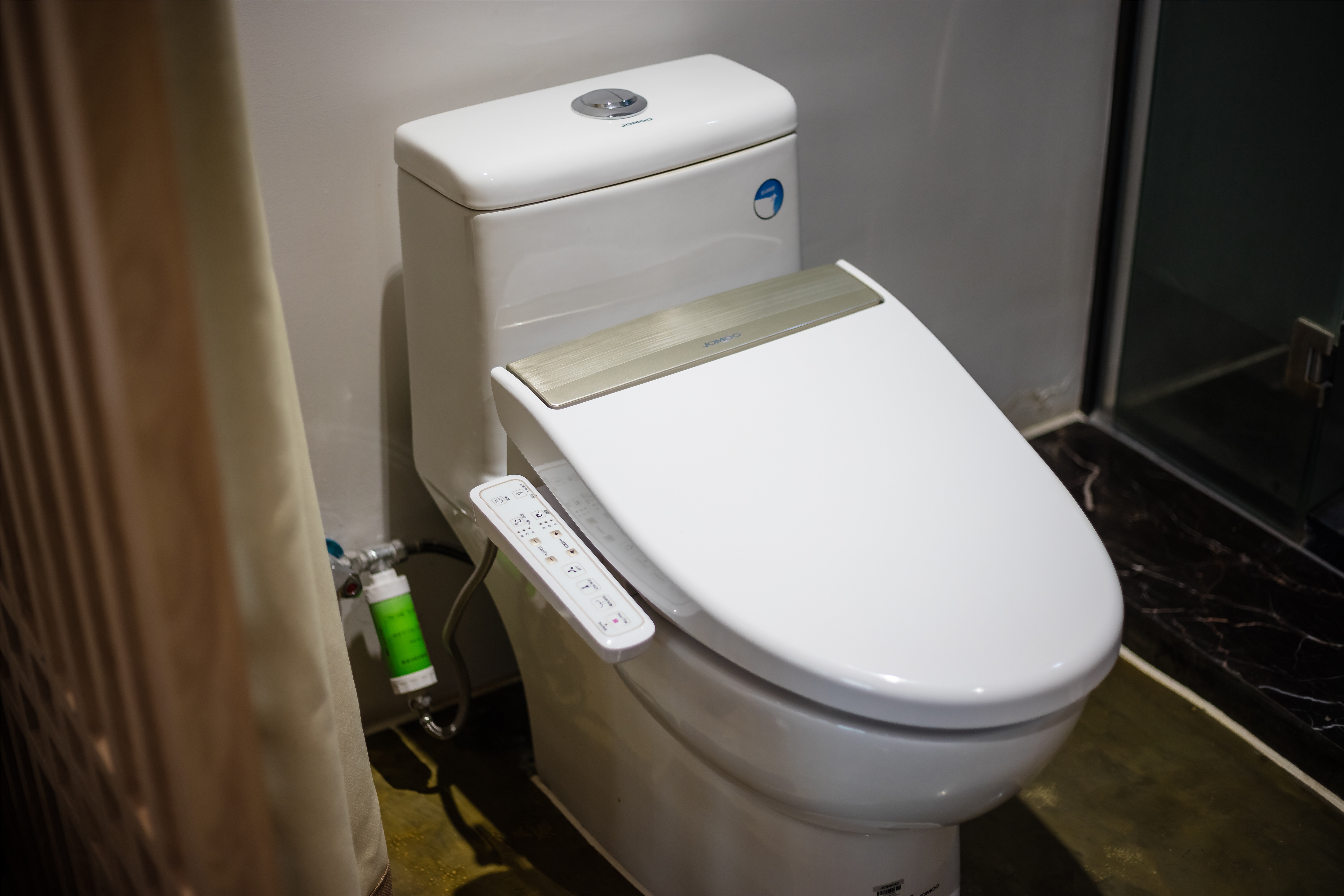 庭苑六卧整栋（6居8床6衞）