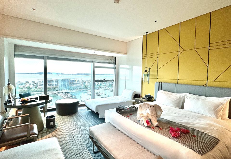 豪华海景家庭大床房（含小床1张）