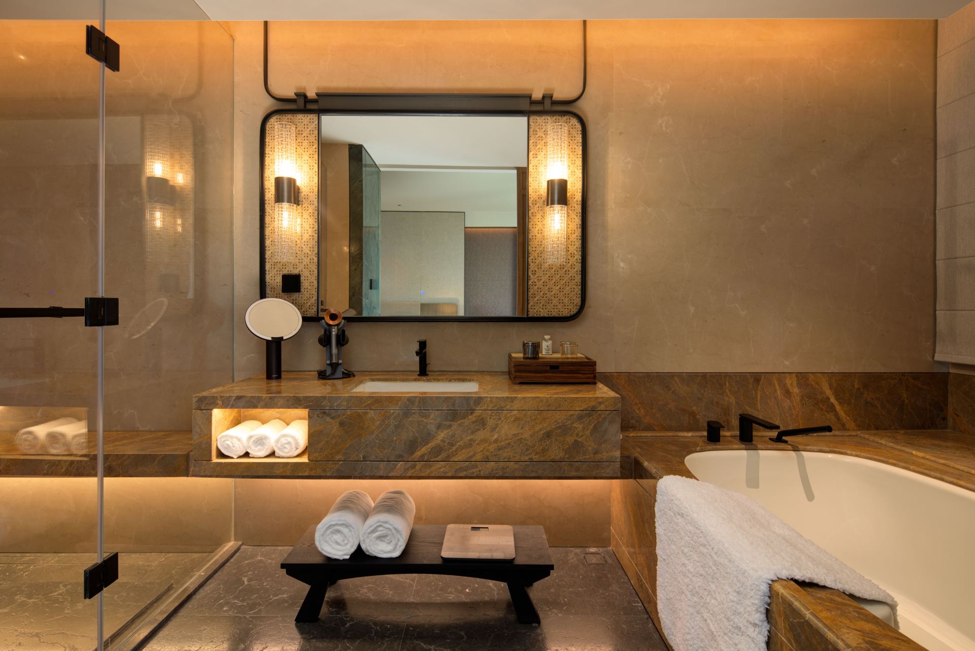 Superior Courtyard Cold Spring Double Bed Room