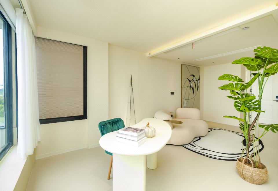 270°湖景大床房·CLUB302【私汤·全屋智能·观景露台】