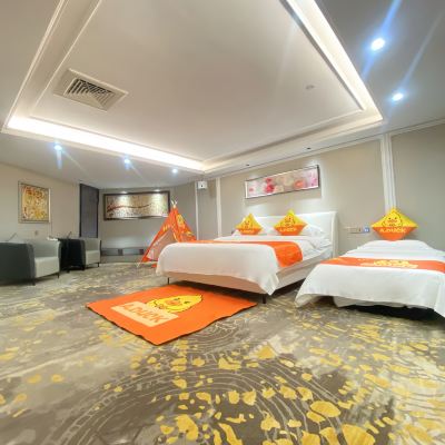 VIP家庭影音套房（超大空間|帶客廳陽台|300寸大屏幕） 橙堡飯店（汕頭蘇寧廣場萬象城店）優惠