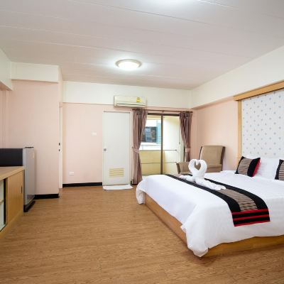 Family Triple Room P-Park Hotel Bangkok (Near Yanhee Hospital) Promo Code