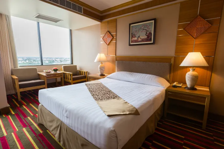 ห้องซูพีเรียร์ เตียงใหญ่ 1 เตียง