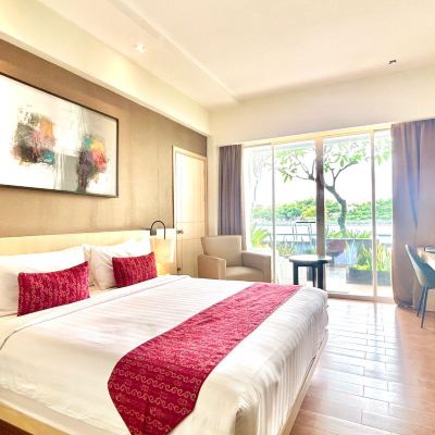 Executive King Room (Smoking) Grand Zuri BSD City Tangerang Promo Code