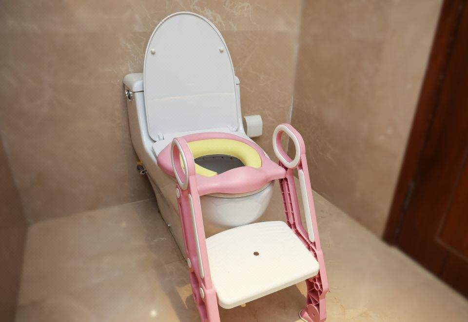 小童主題套房（超大溫馨空間，一室一廳帶大梳化床墊）