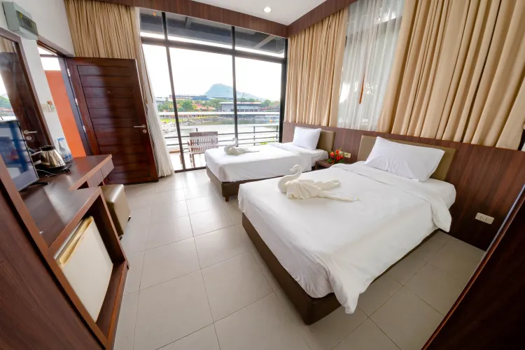 ห้องดีลักซ์พร้อมวิวทะเลสาบ