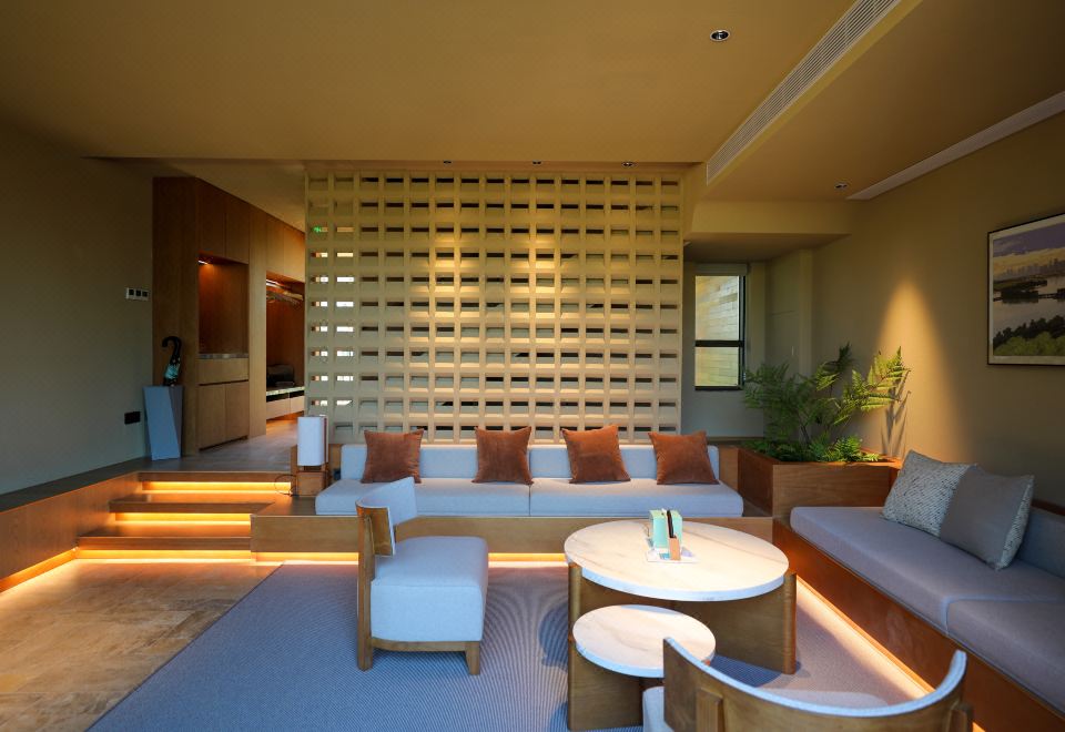 Wuhan Chengjian Senbo Nature Park & Resort HotelExcutive 2-bedroom Nonsmoking Villa With Starview&Gardenview