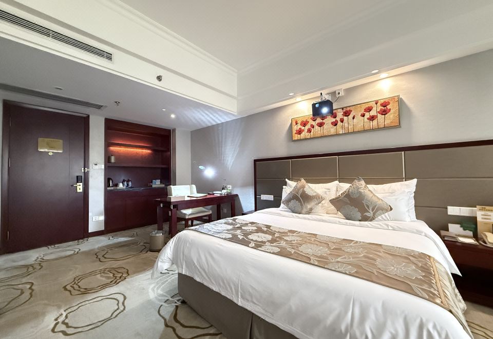 巨幕影音大床房（100寸巨幕高清影音+小冰箱）