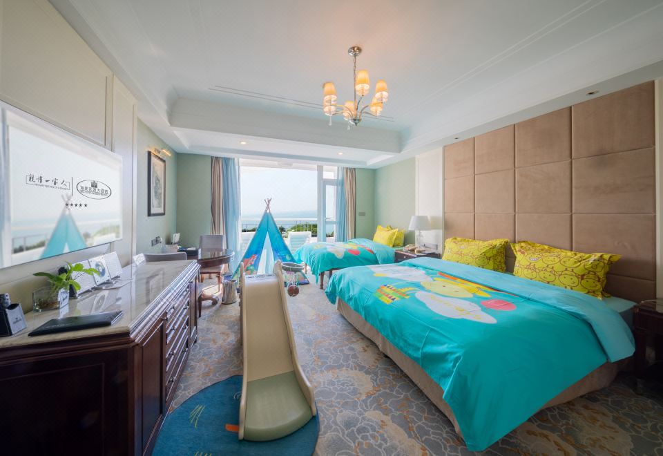 SeaView Garden Hotel QingdaoThemed Family Room - Sea-View (Balcony)