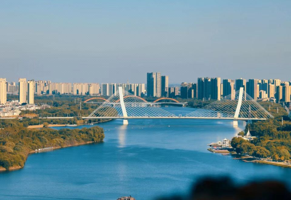 尊贵河景双床房