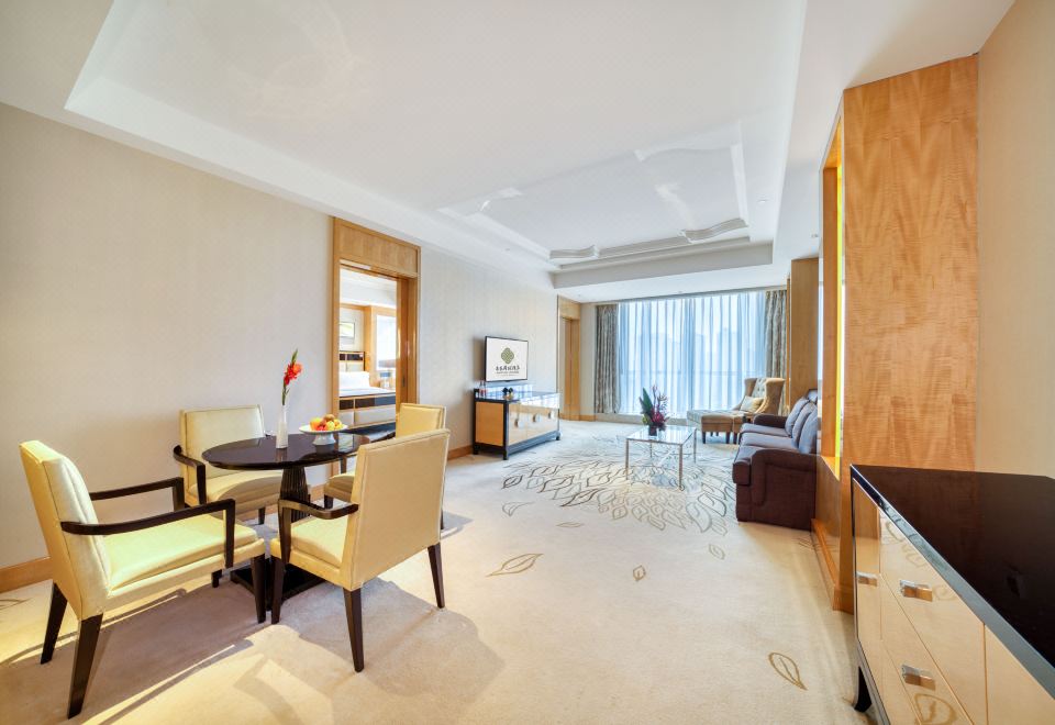 Deluxe Suite