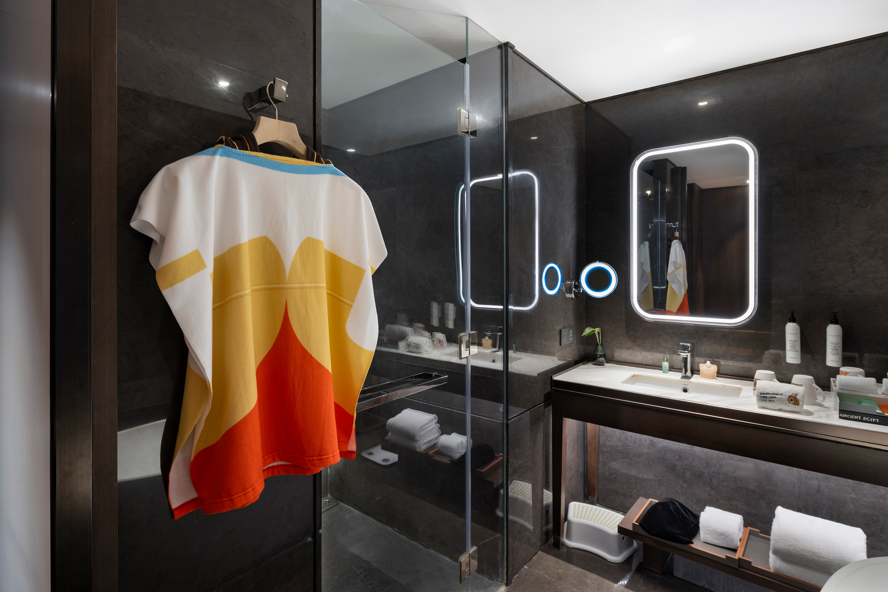 亲子双床房-埃及萌神（都市城景+亲子空间+ 迷你冰箱）