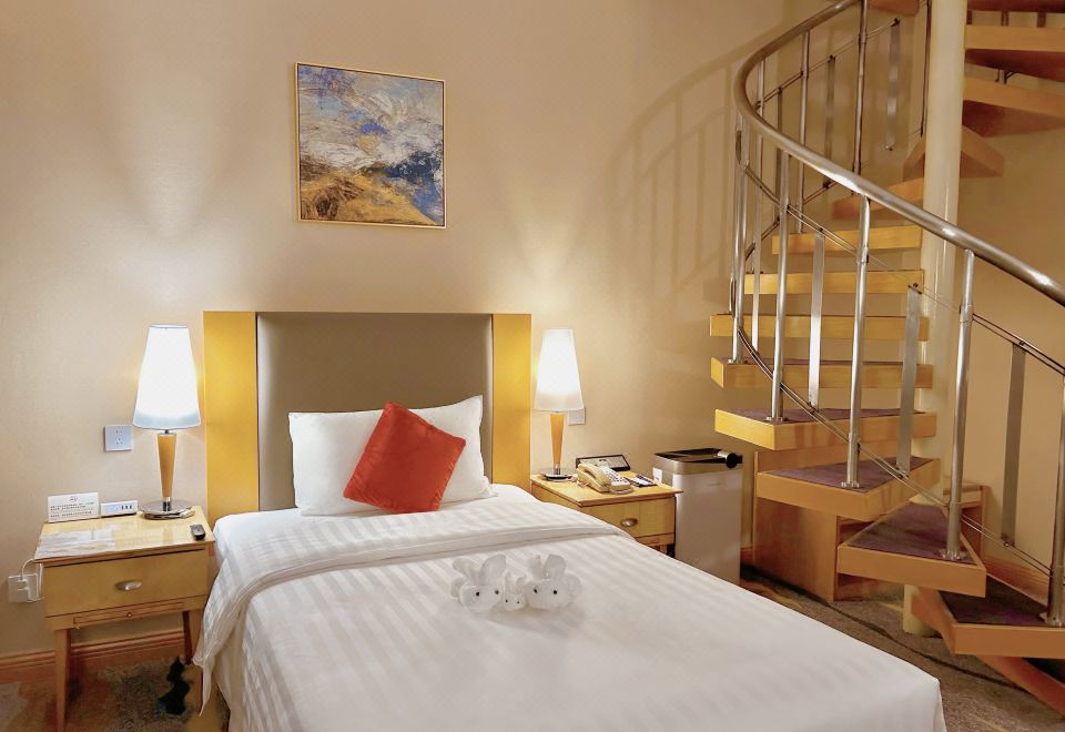Beijing Xinqiao HotelExecutive Duplex Family Suite Room