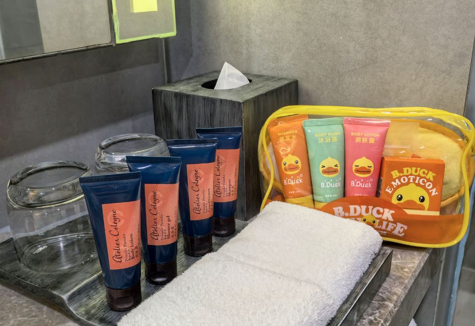 行政单间大床亲子公寓客房