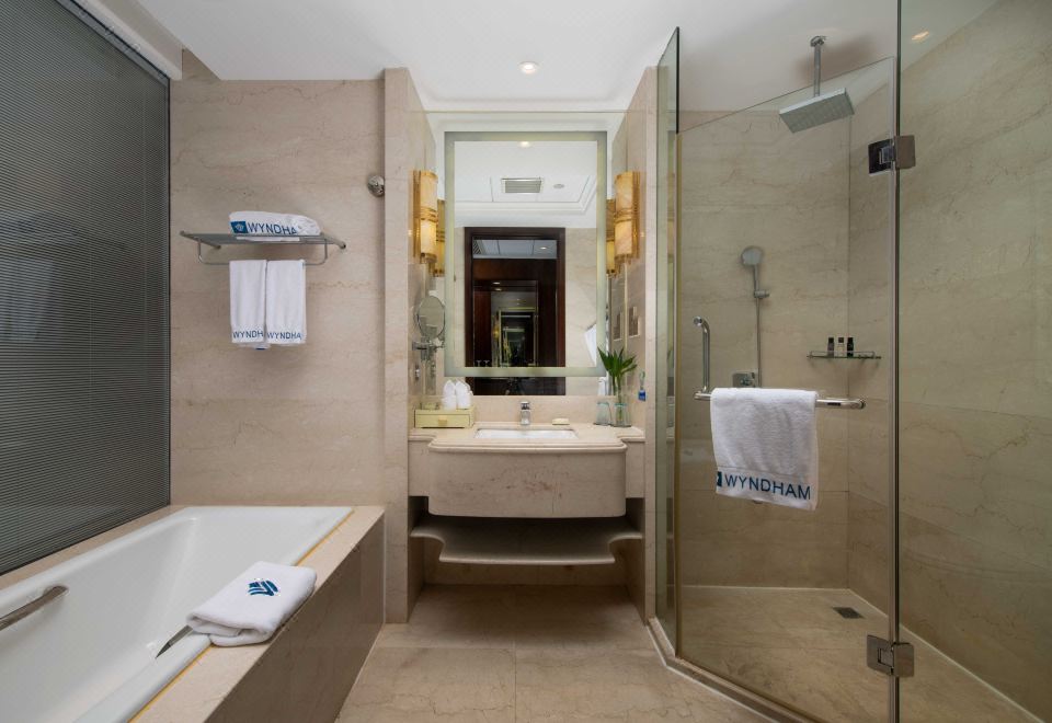 Wyndham Grand Plaza Royale Changsheng JiangyinSuperior Room (Double Bed)