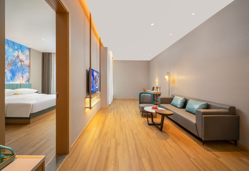 Magnotel Hotel (Jinzhong Lingshi Xinjian Street)Zero Pressure Quiet Elegance Double Bed Suite