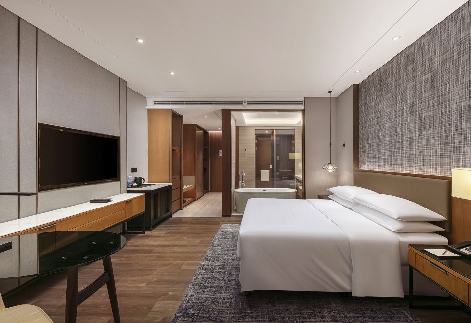 Sheraton Hotel KaifengVR Featured Double Bed Room (Cinema + Gaming)