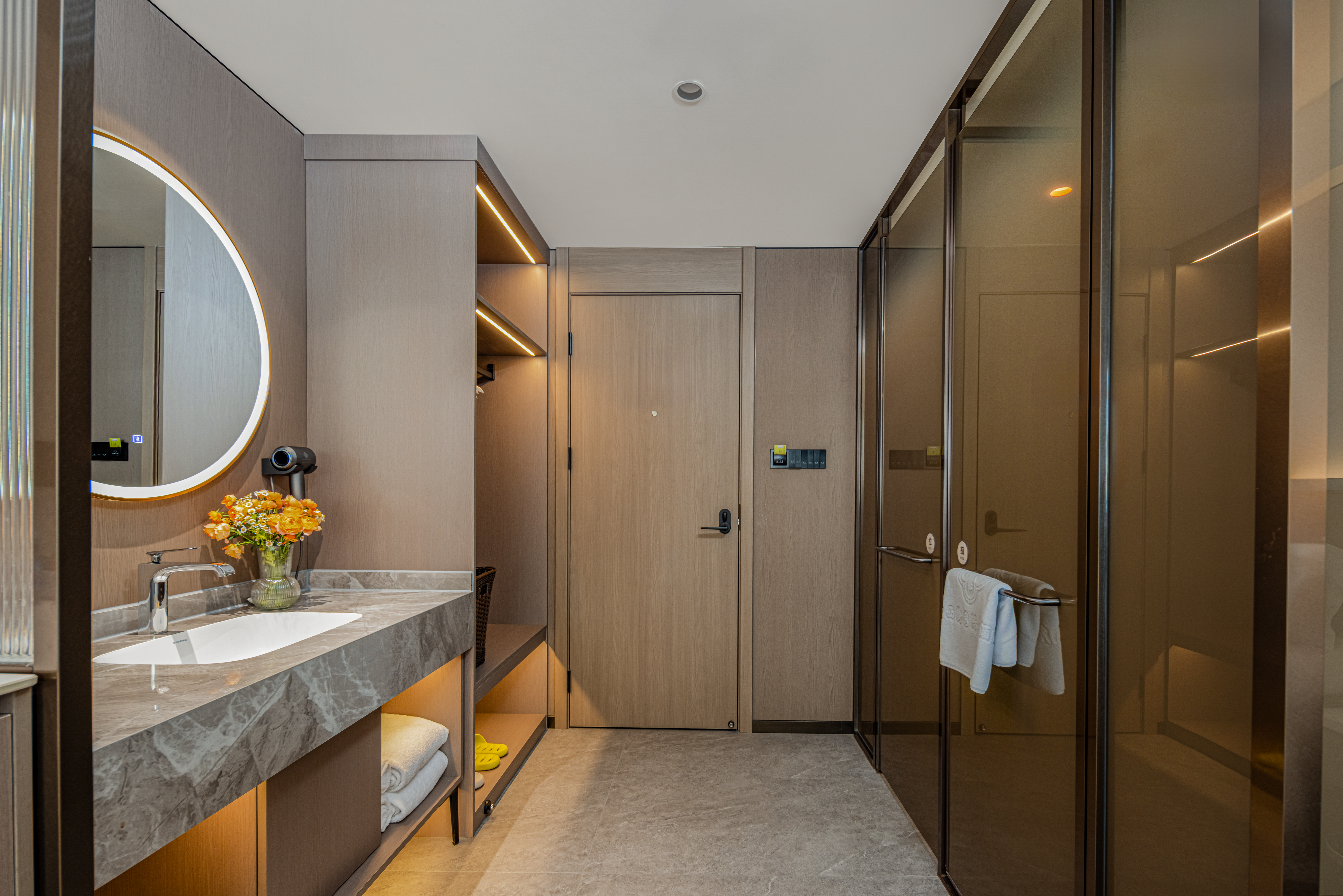 豪华街景大床房【乳胶床垫+Mini小冰箱+智能马桶】