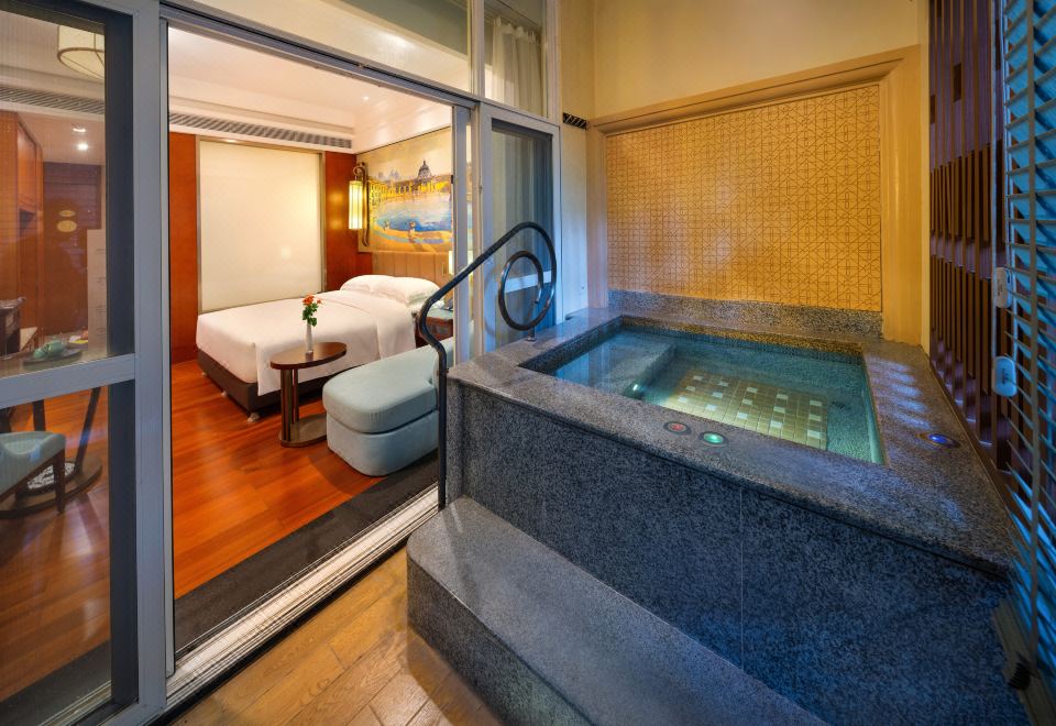 温泉大床房丨獨立泡池丨艾草+生薑葯浴包