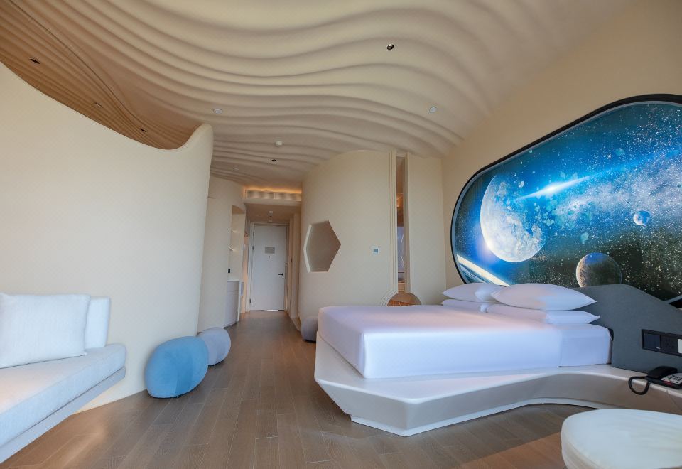 Wuhan Chengjian Senbo Nature Park & Resort HotelDeluxe Family-themed Nonsmoking Room