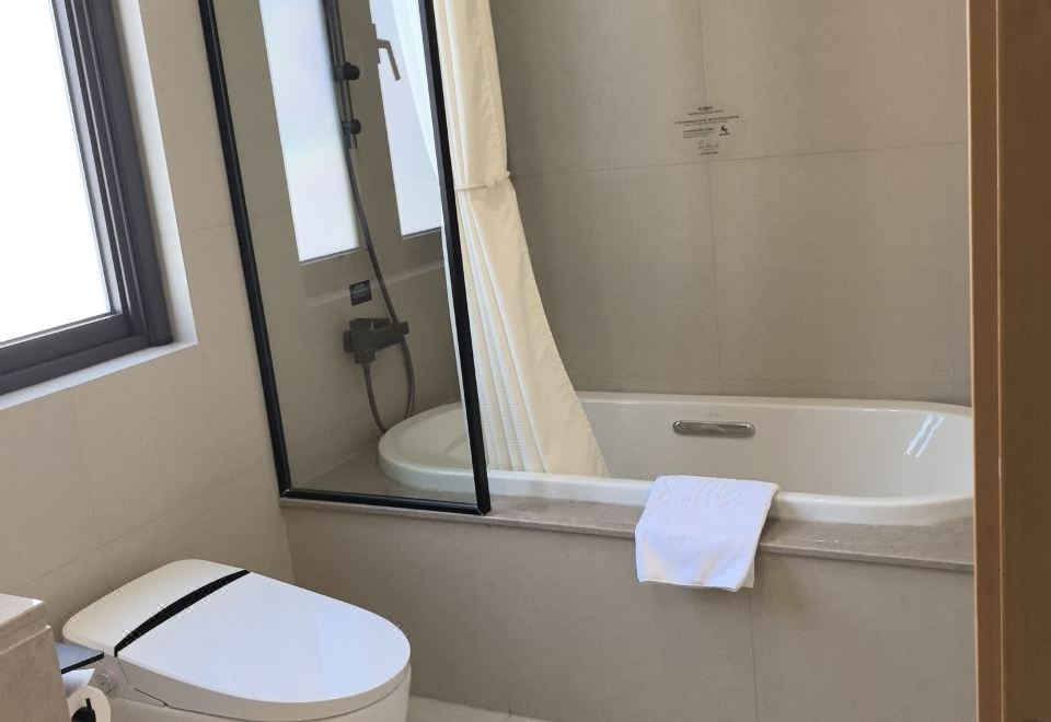 阳光园景双卧套房